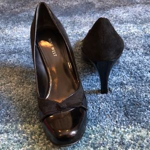 Rare! Black Nine West pumps suede and patent